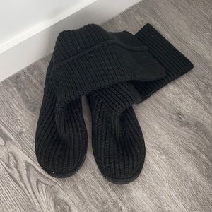 🛍Black quilted Uggs